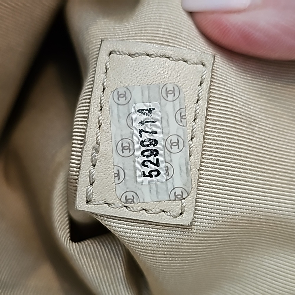 👑AUTHENTIC RARE👑 Vintage CHANEL CC Beige Lambskin Shoulder Tote - Picture 15 of 15